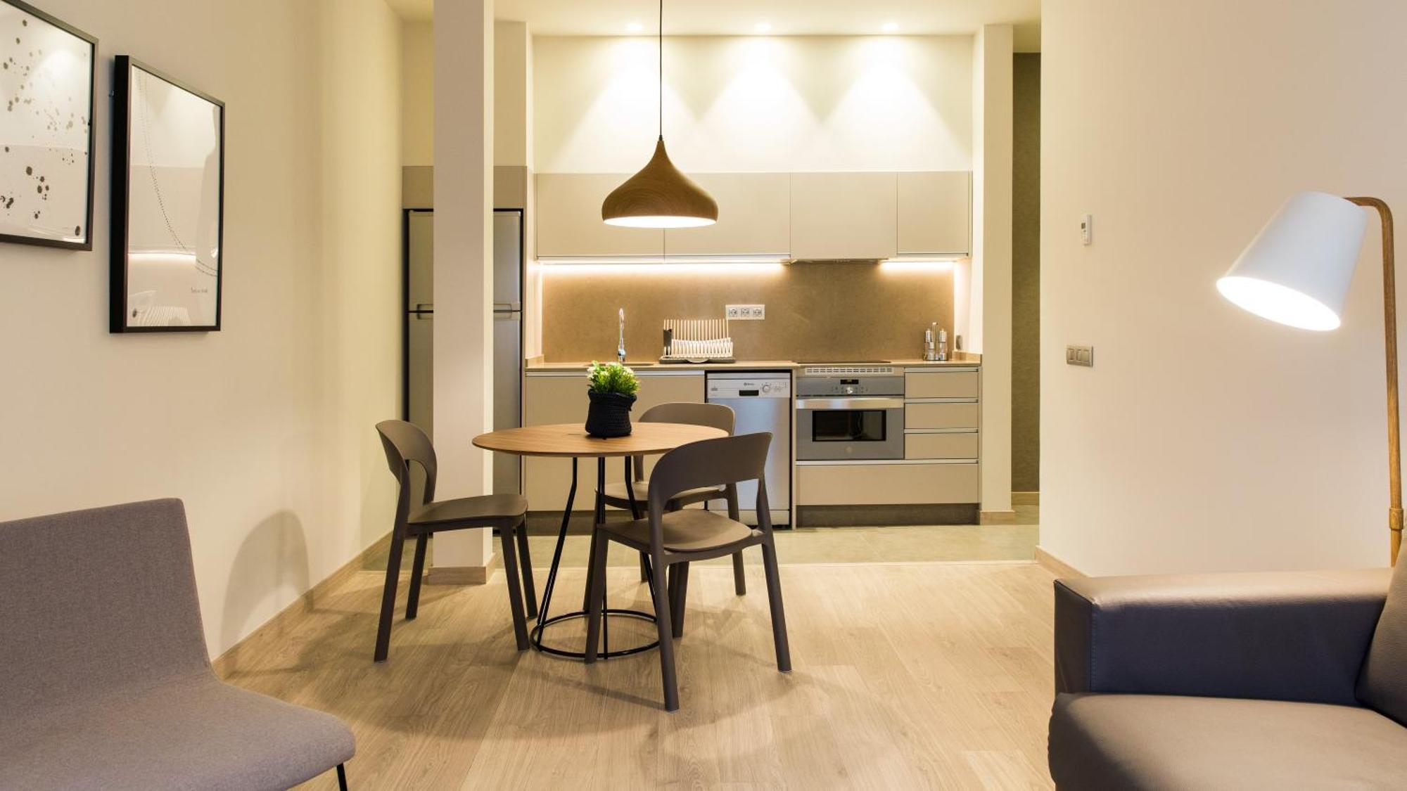 Fisa Rentals Ramblas Apartments Барселона Екстериор снимка