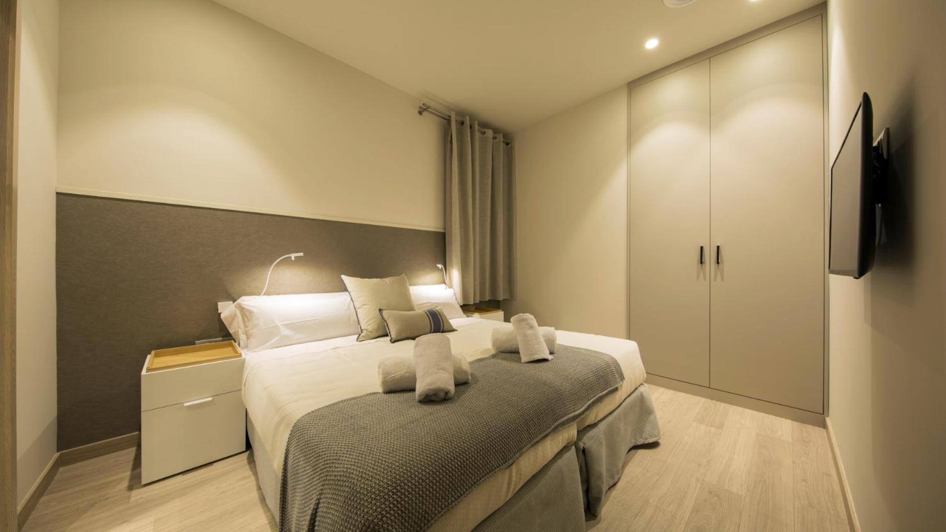 Fisa Rentals Ramblas Apartments Барселона Екстериор снимка